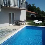 Quiete Riviera Μεντουλίν